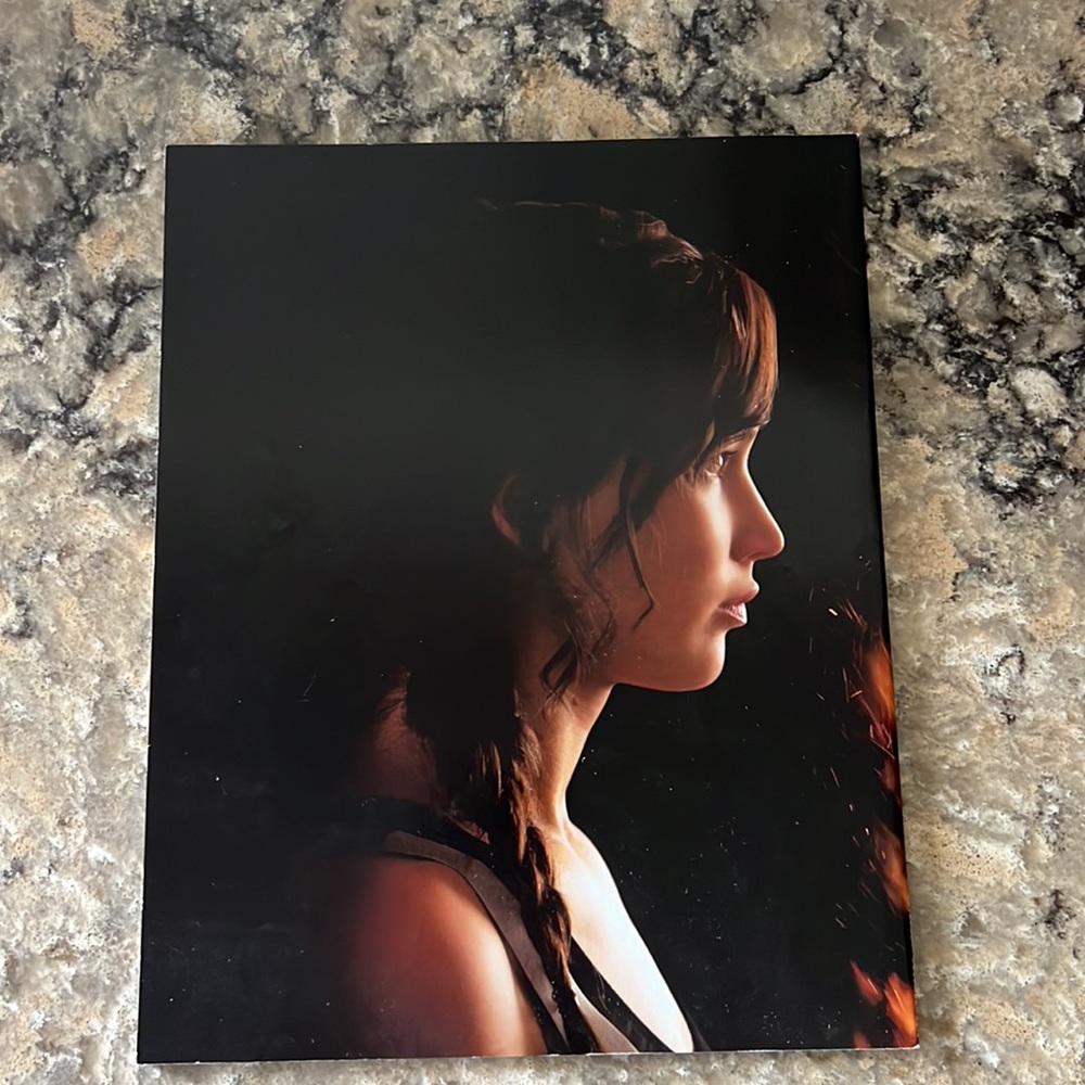 The Hunger Games Magazine Collection Set Catching Fire 🔥 - Picture 6 of 9